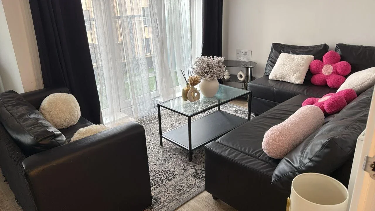 Flat Spinning Wheel Way in Greater London