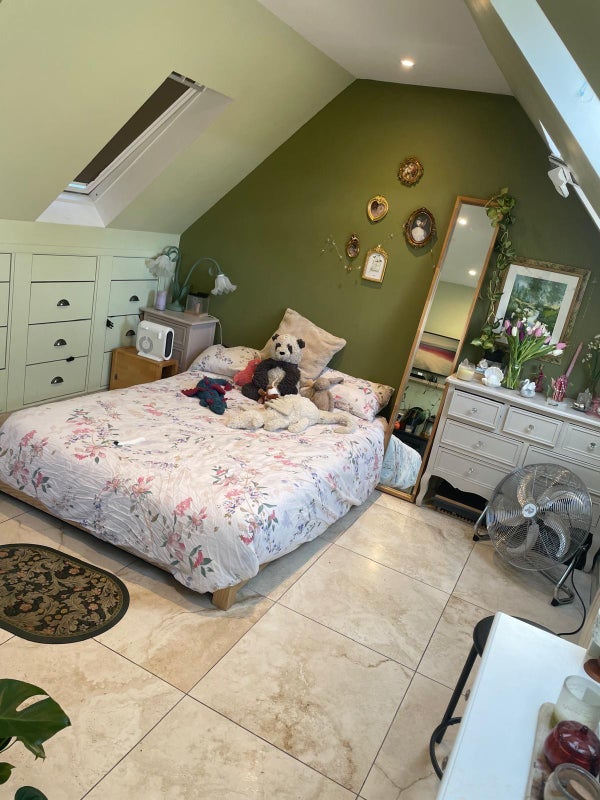Room Regent Drive in Billericay