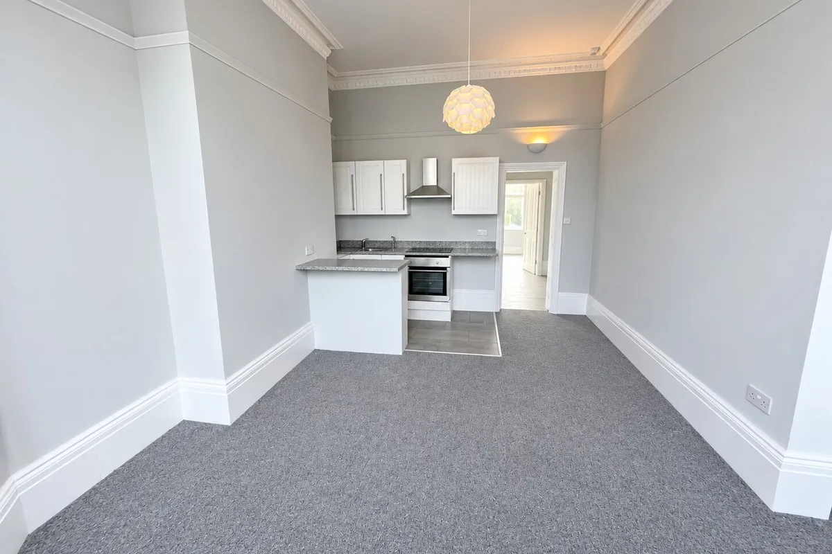Flat Markwick Terrace in St Leonards