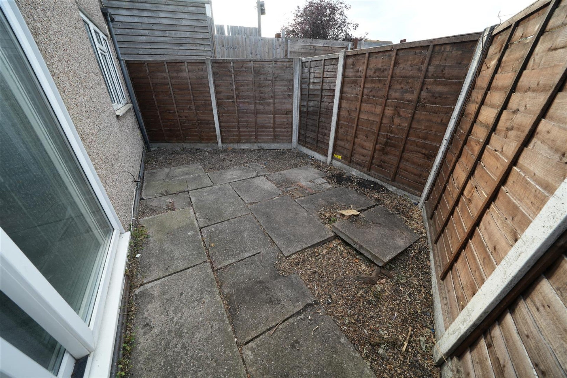 Flat Selhurst Road in Greater London