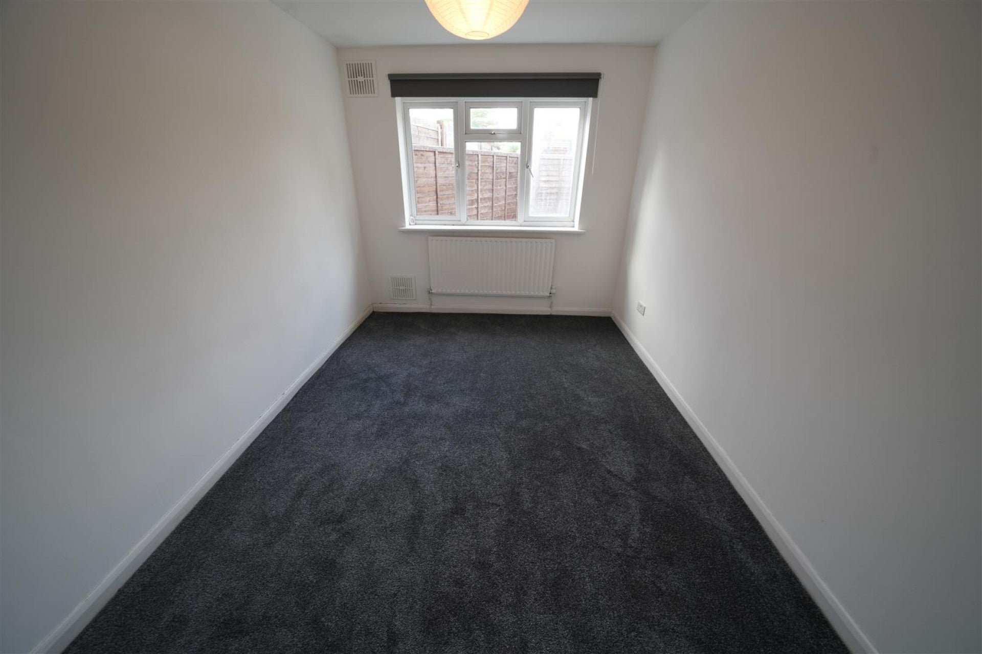Flat Selhurst Road in Greater London