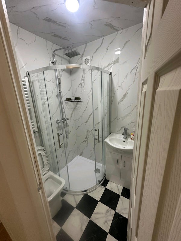 Room Selbourne Street in Charnwood