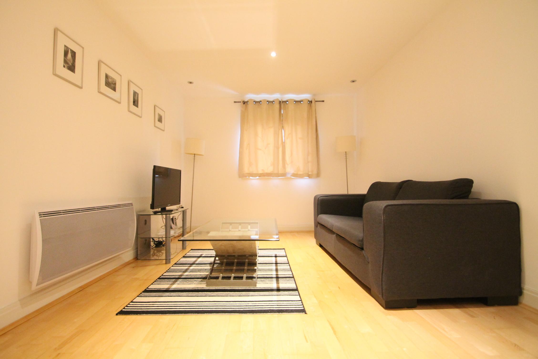 Flat Montaigne Close in City of Westminster