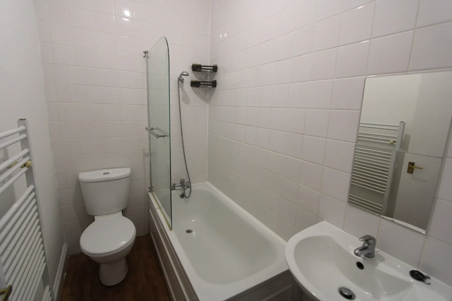 Flat Clifton Road in Greater London