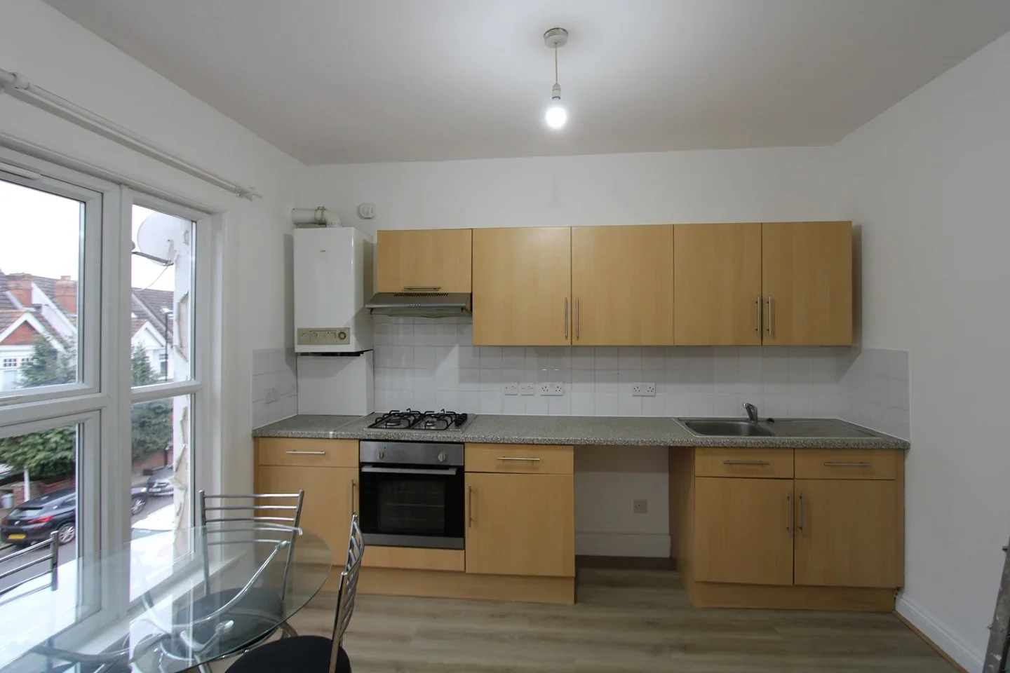 Flat Clifton Road in Greater London