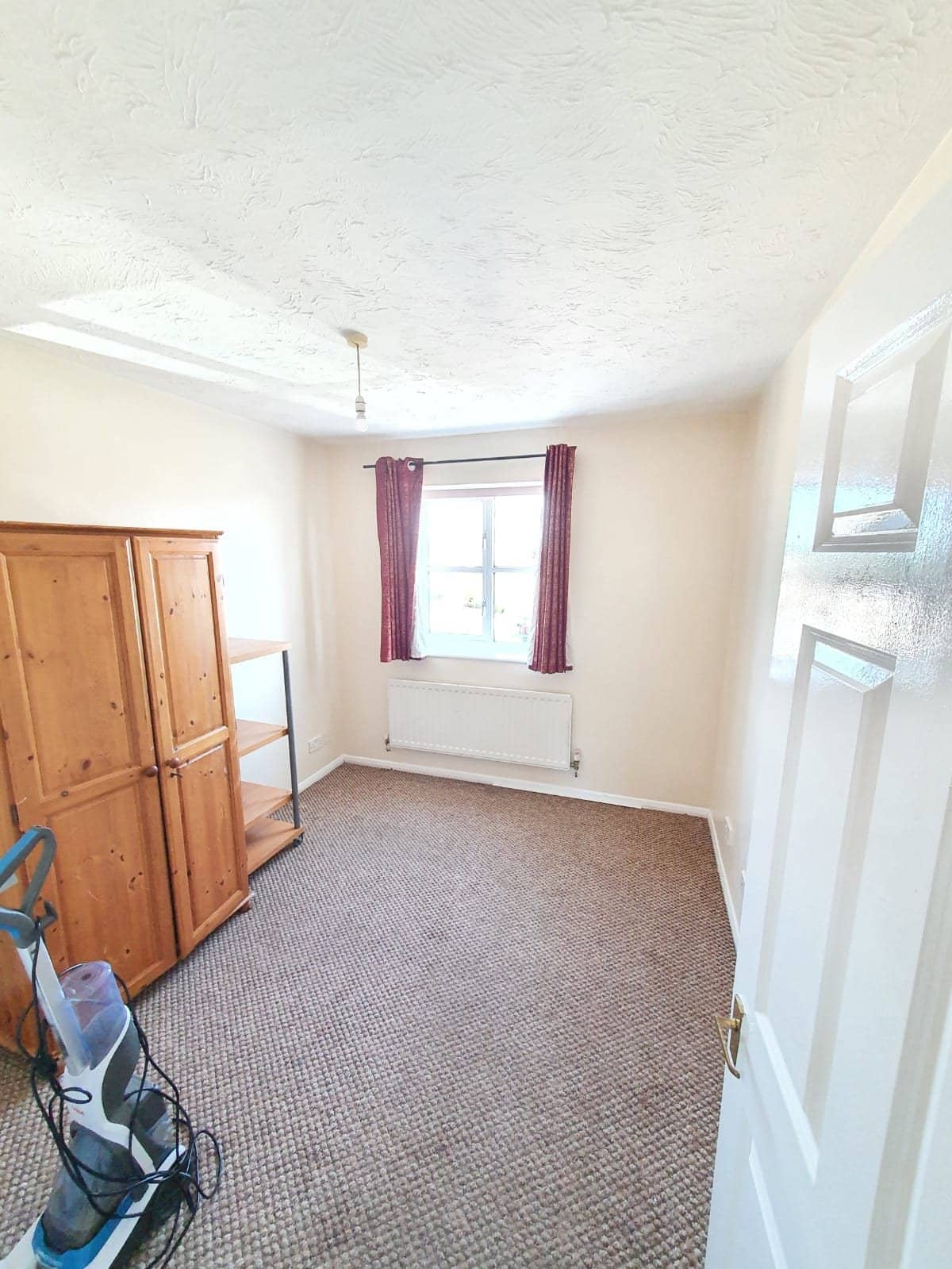 Flat Cobham Close in Slough