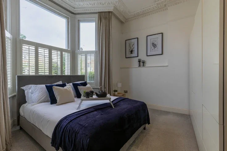 Flat The Barons in Greater London