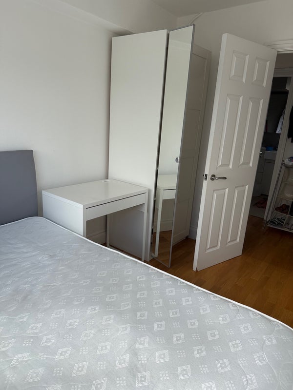 Room Lupus Street in City of Westminster
