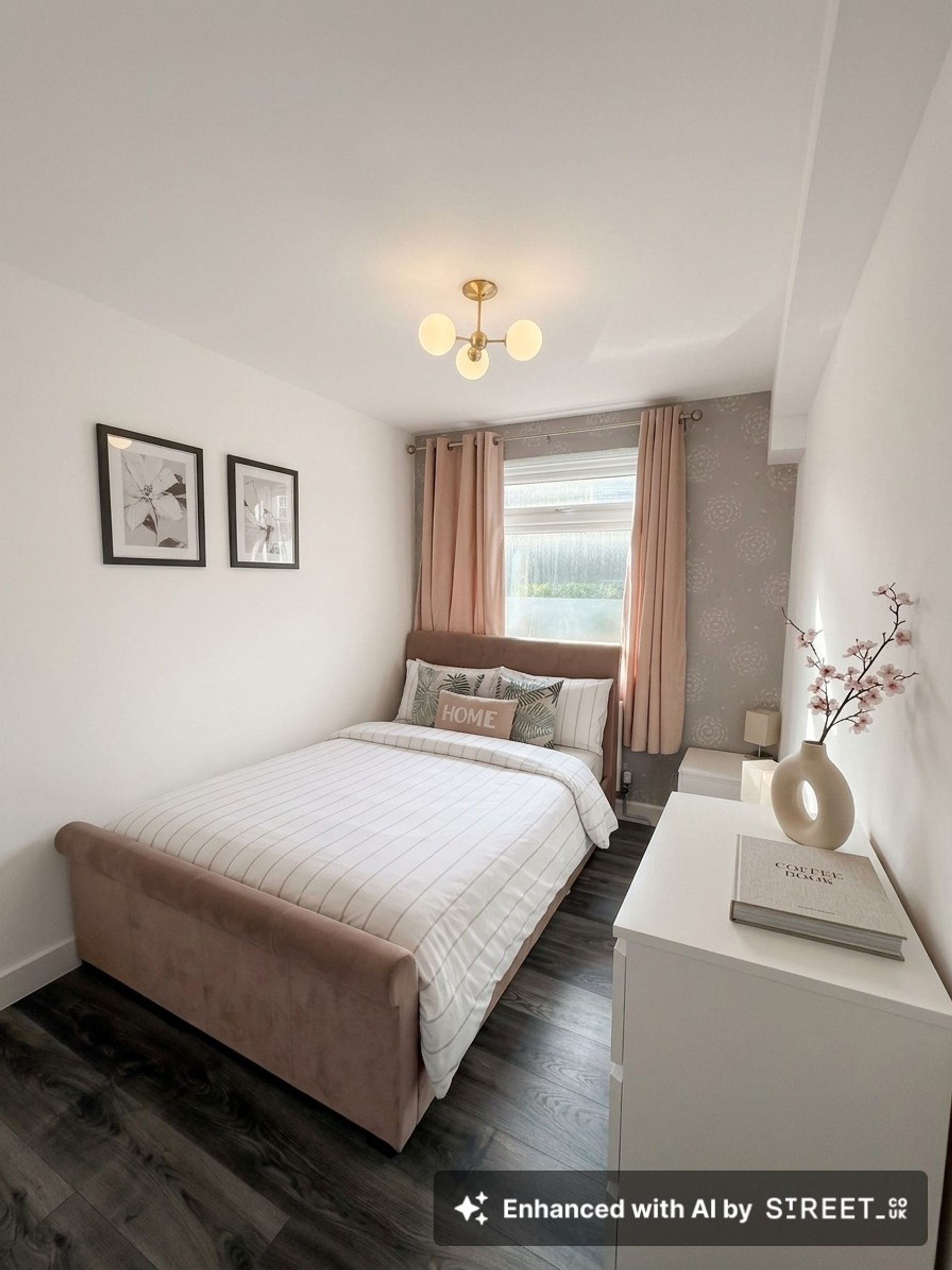 Flat Kersfield Road in Greater London