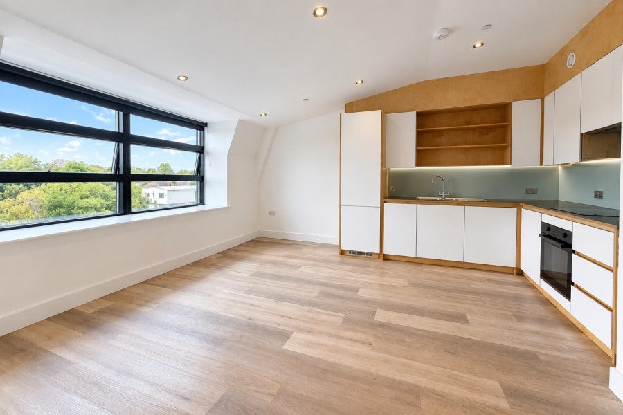 Flat Locke Way in Woking