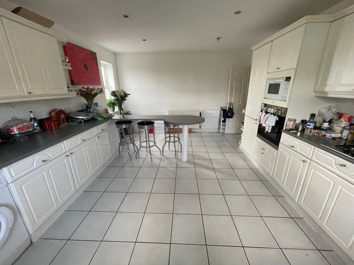Flat Pickard Close in Greater London