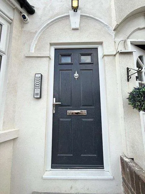 Room Priory Road in Dartford