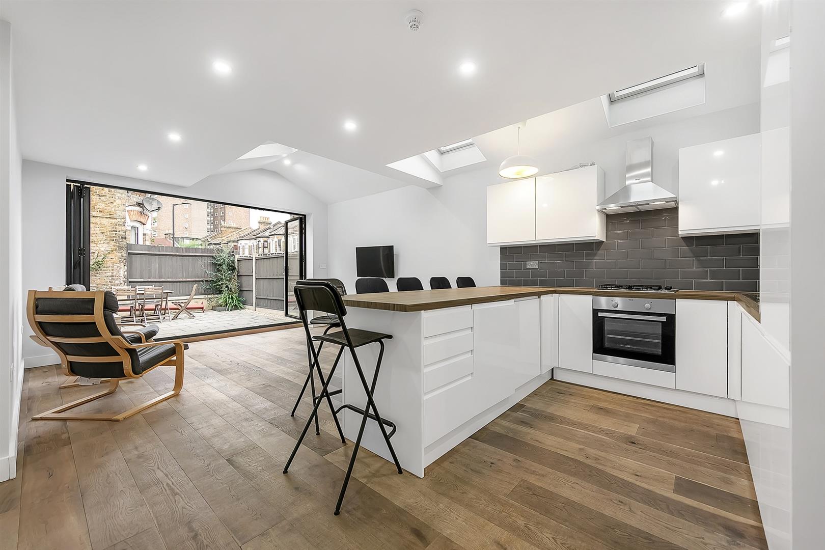 House Elcot Avenue in Greater London