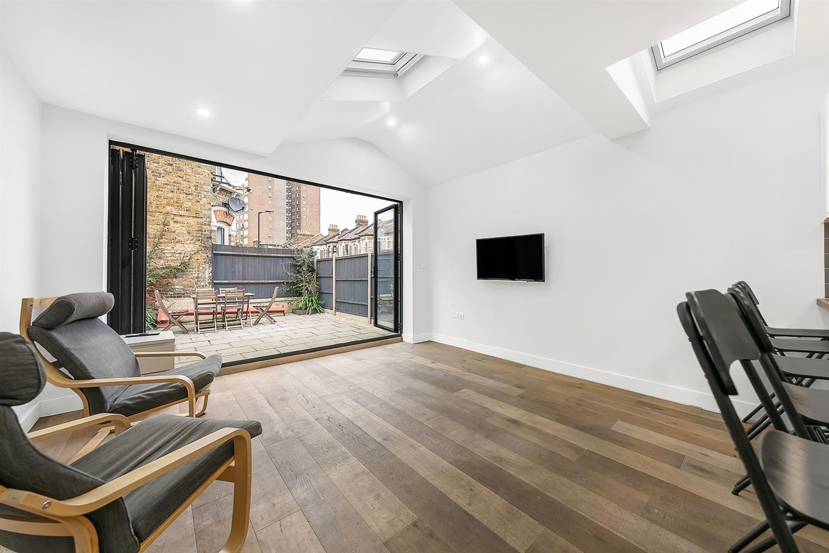 House Elcot Avenue in Greater London