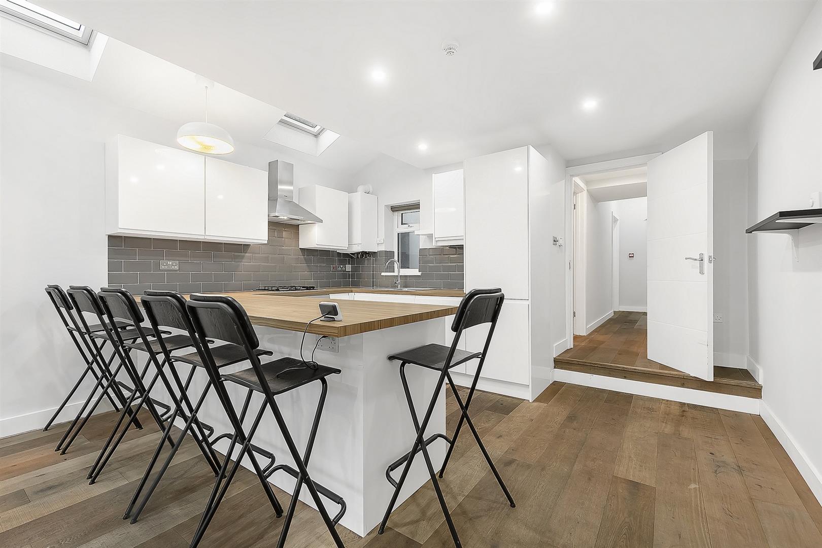 House Elcot Avenue in Greater London
