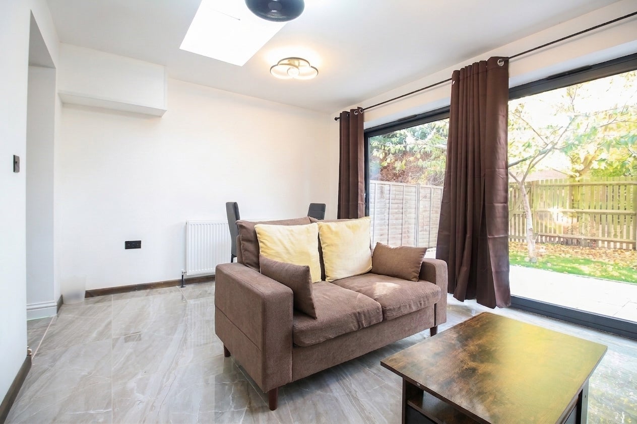 House Wyke Close in Greater London