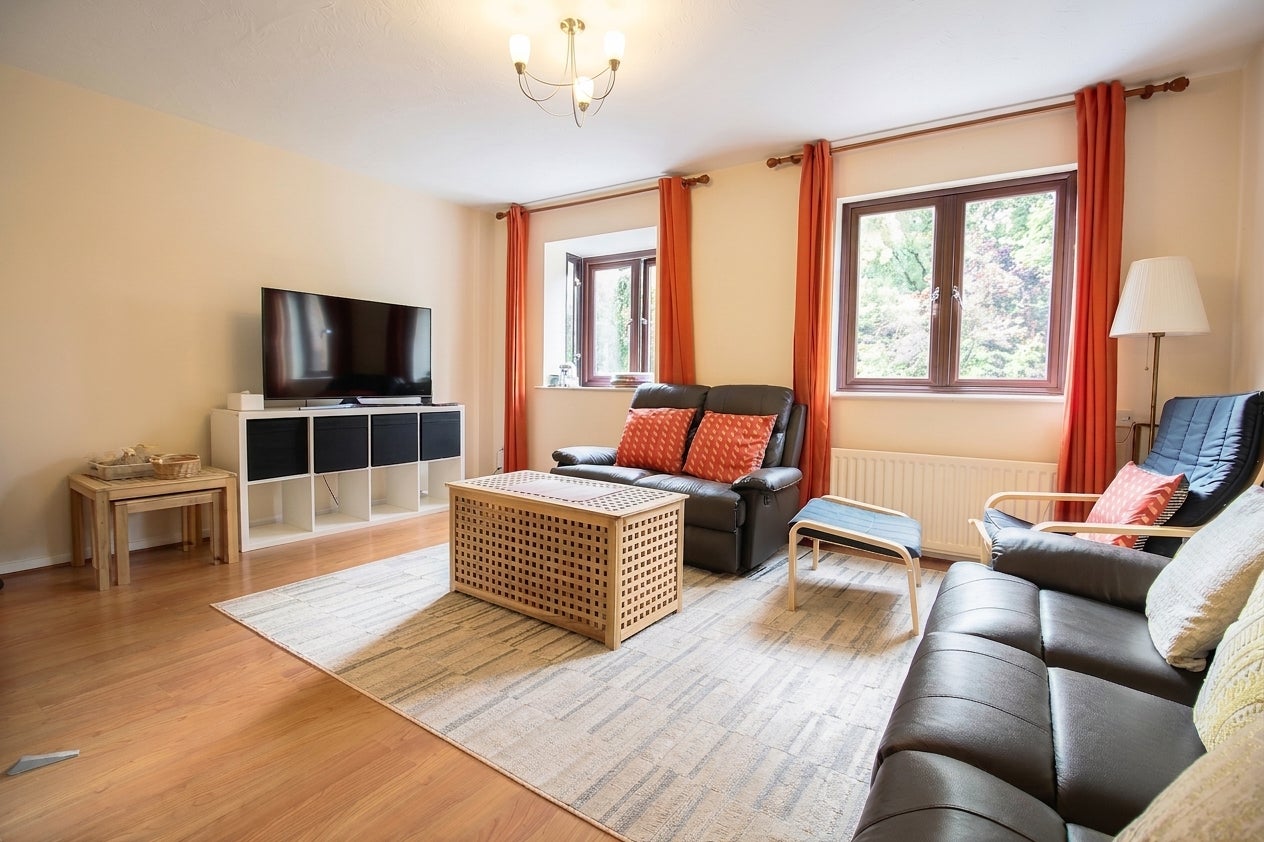 House Wyke Close in Greater London