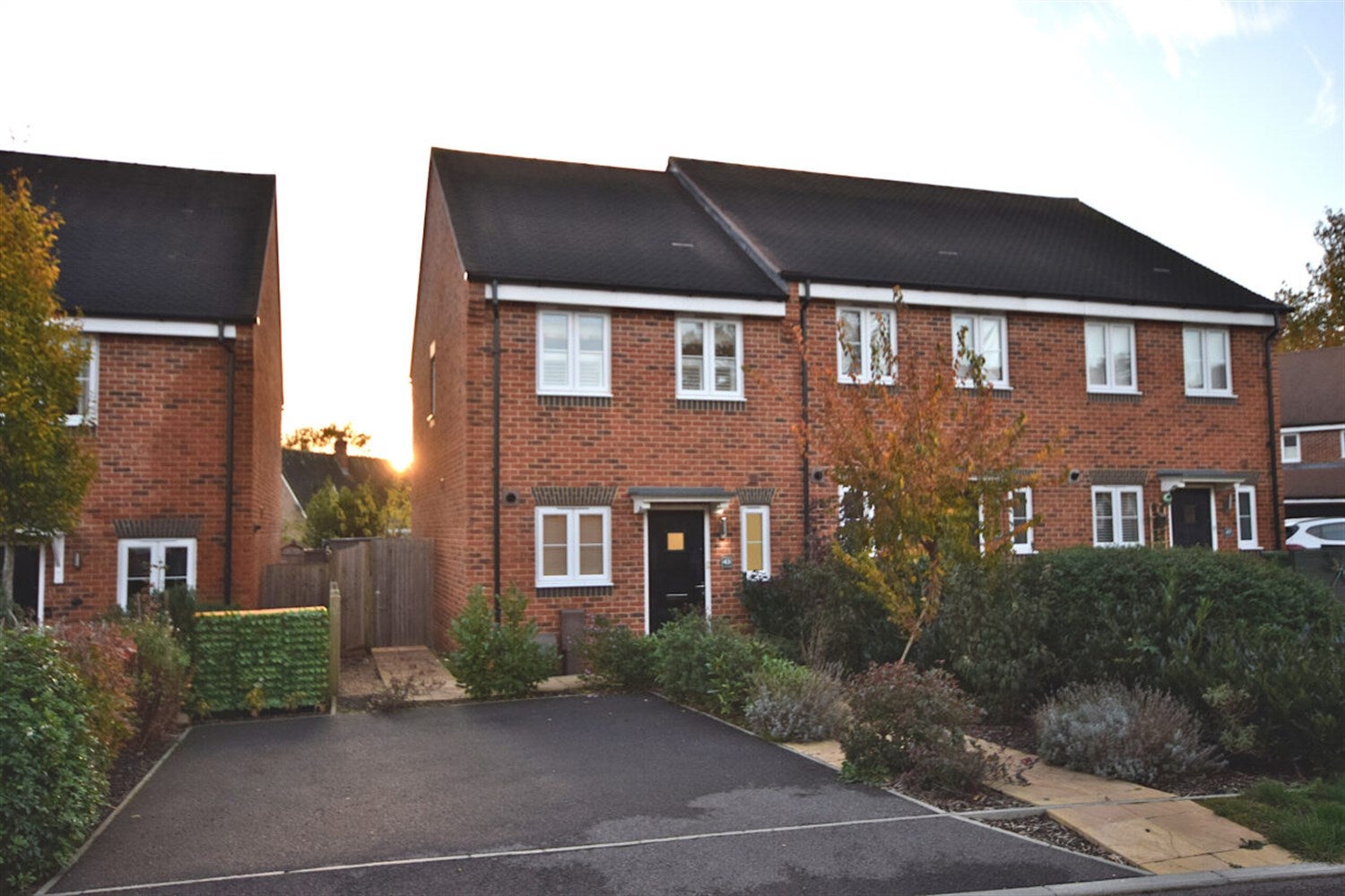 House Woodlands Avenue in East Hampshire