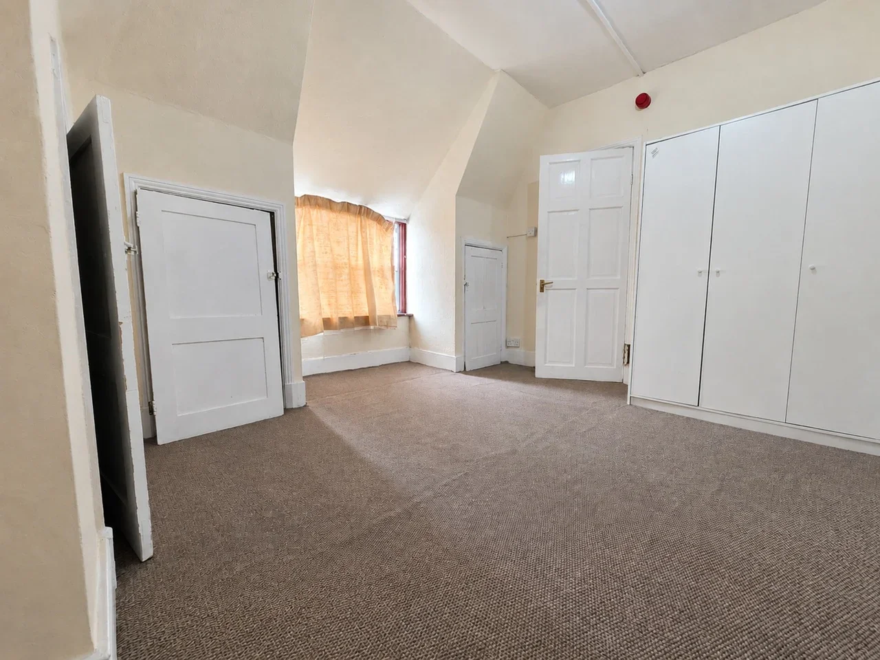 Flat Francis Road in Greater London