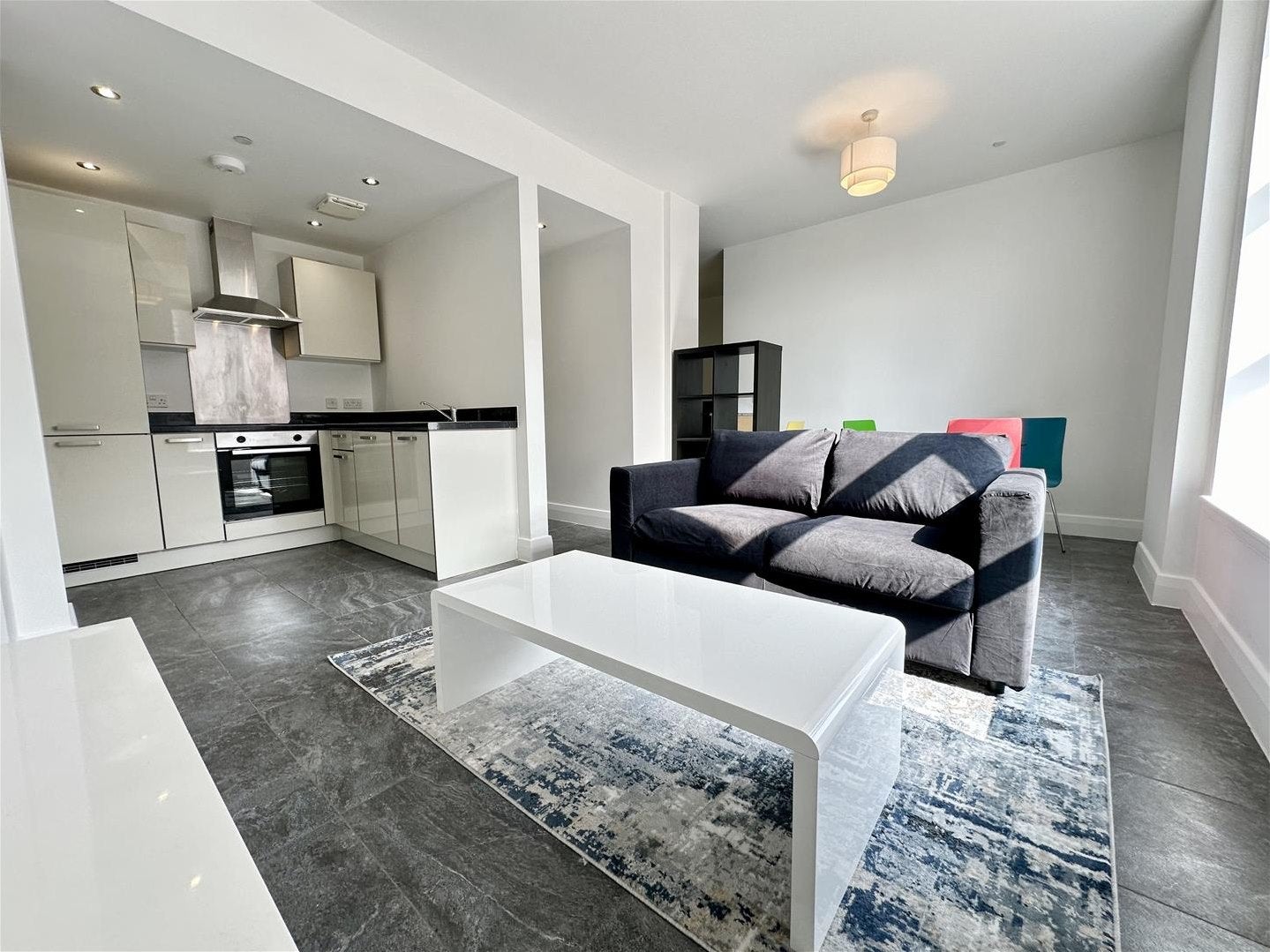 Flat Mount Stuart Square in Cardiff