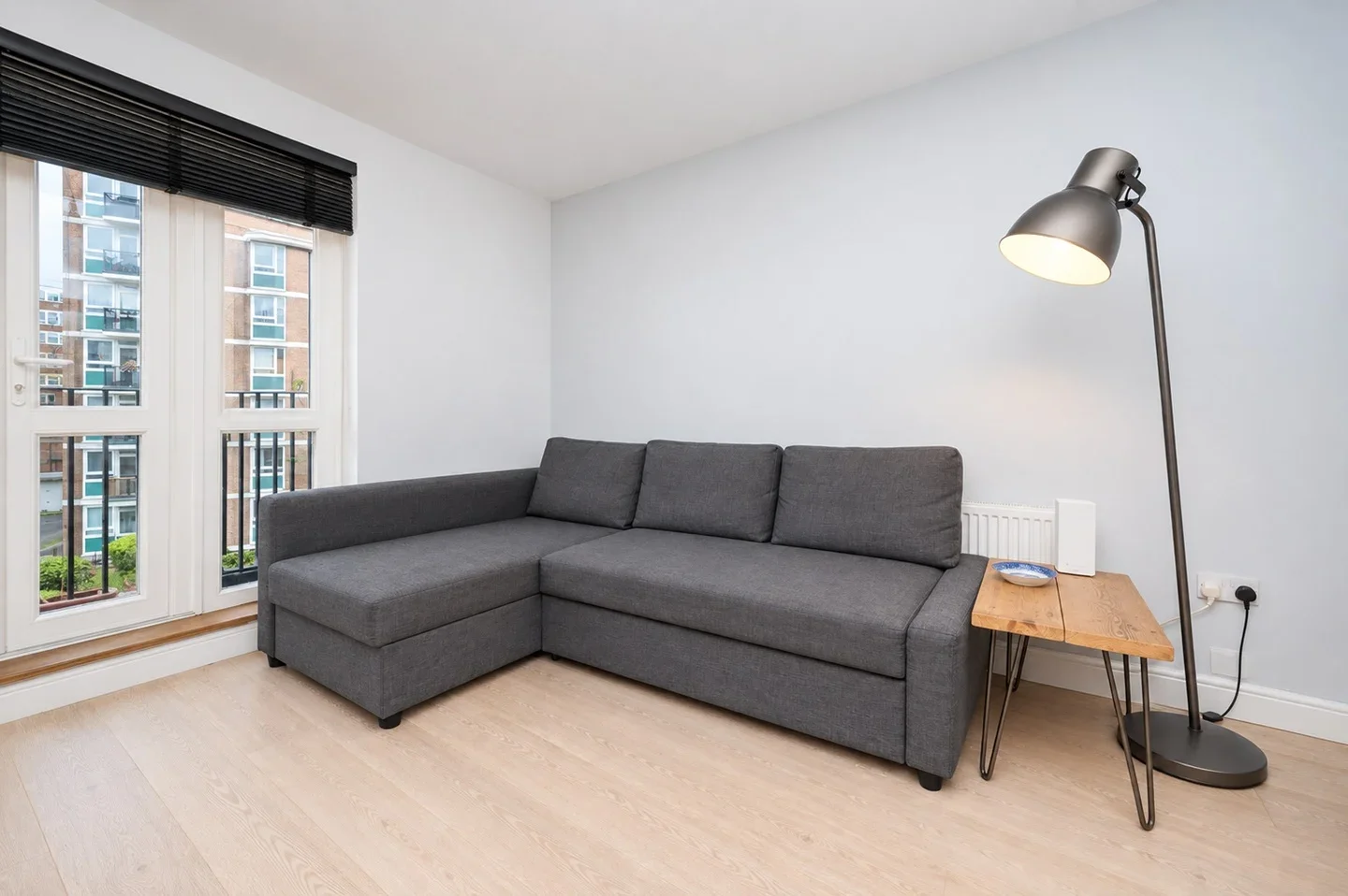 Flat Wimbourne Street in Greater London