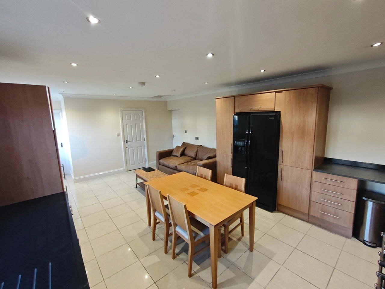 Flat Peterborough Gardens in Greater London