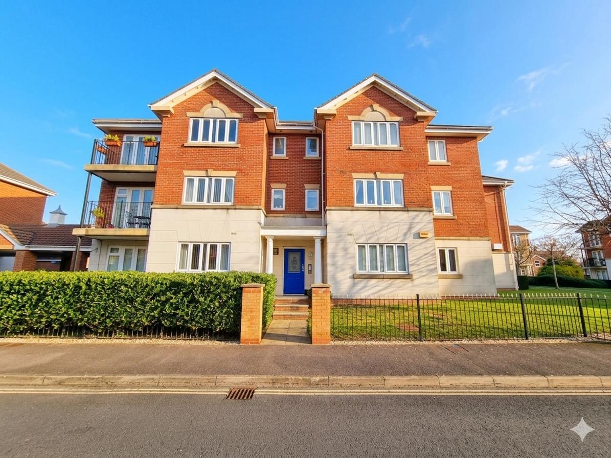 Flat Hayling Close in Gosport