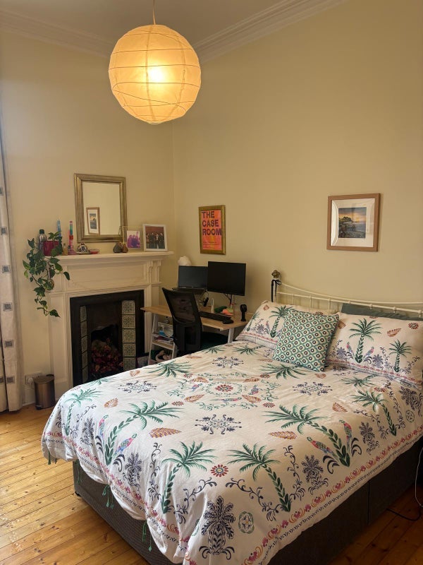 Room Thirlestane Road in City of Edinburgh