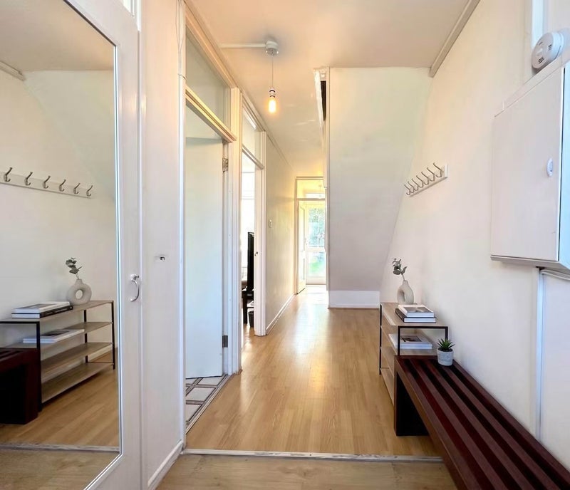 Room Collingwood Street in Greater London