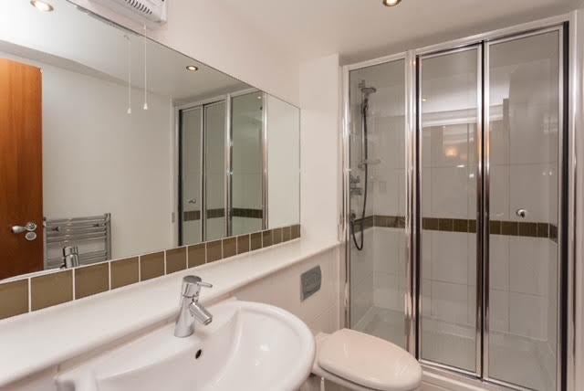Room Marlborough Road in Greater London