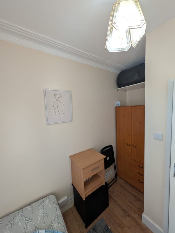 Room Hitcham Road in Greater London