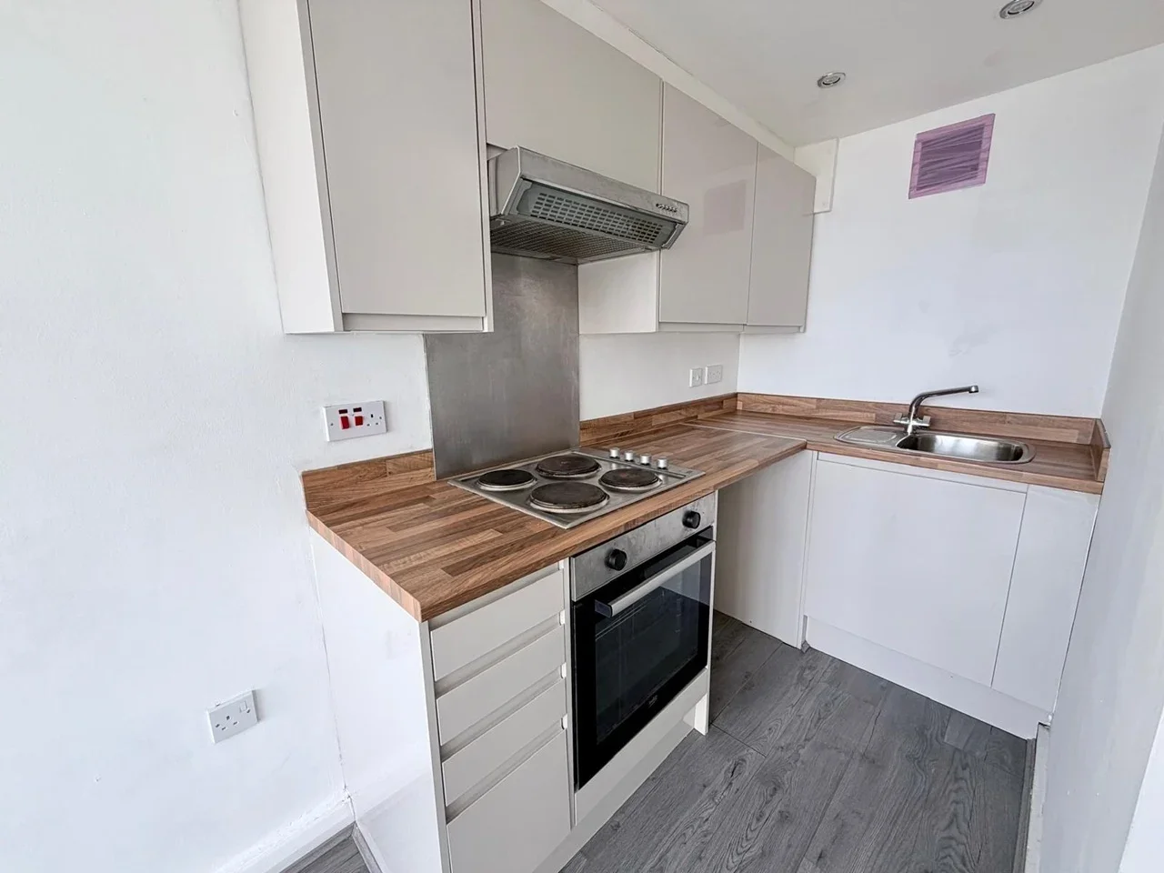 Room Bedford Street in St Helens