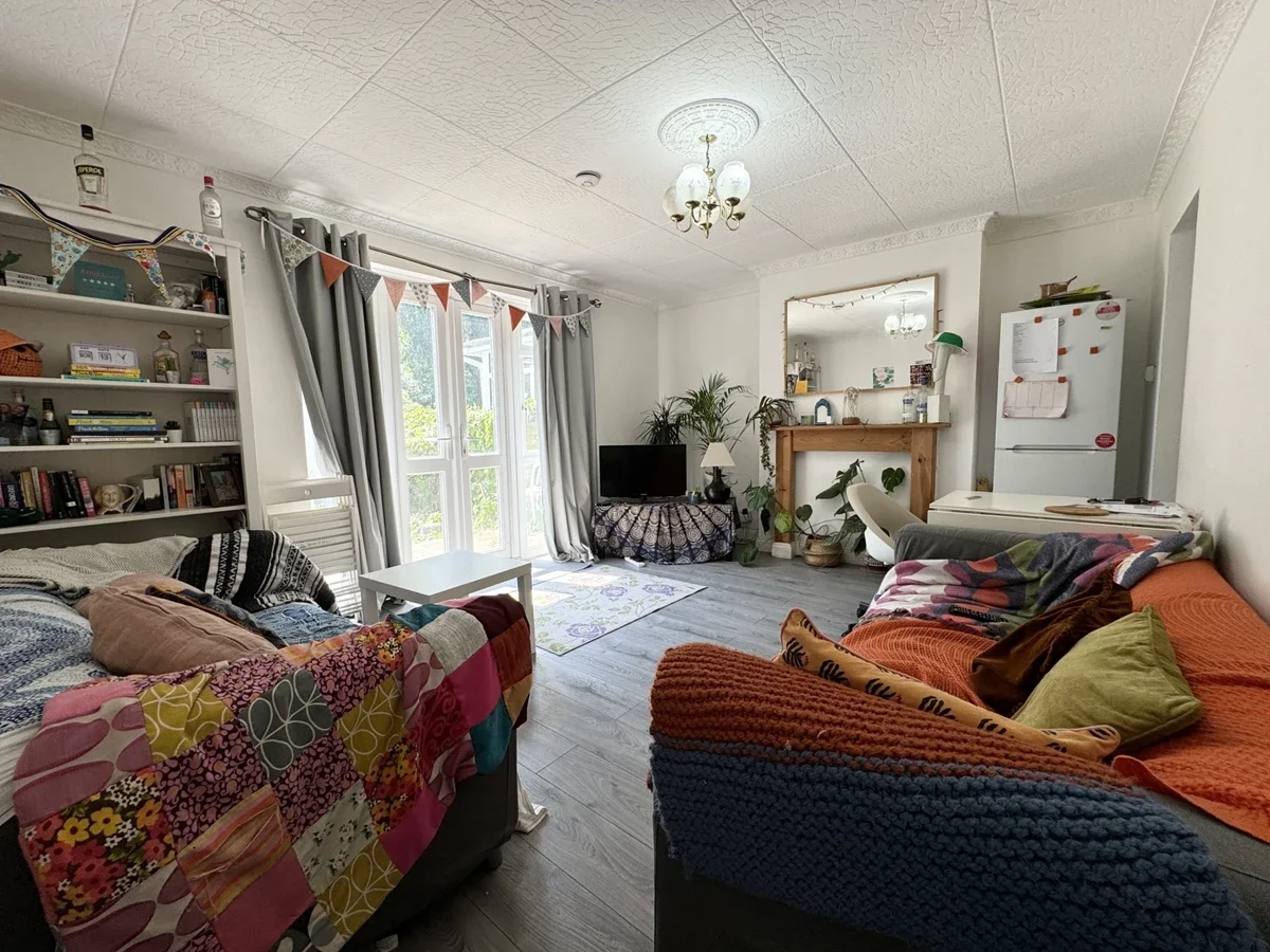 Flat Wenlock Street in Greater London