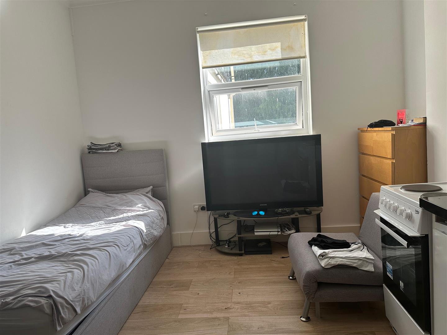 Room Derby Road in Watford