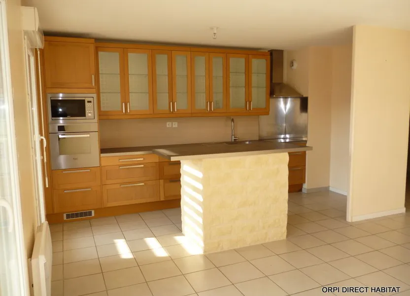 Appartement Rue du 19 Mars 1962 à Jassans-Riottier