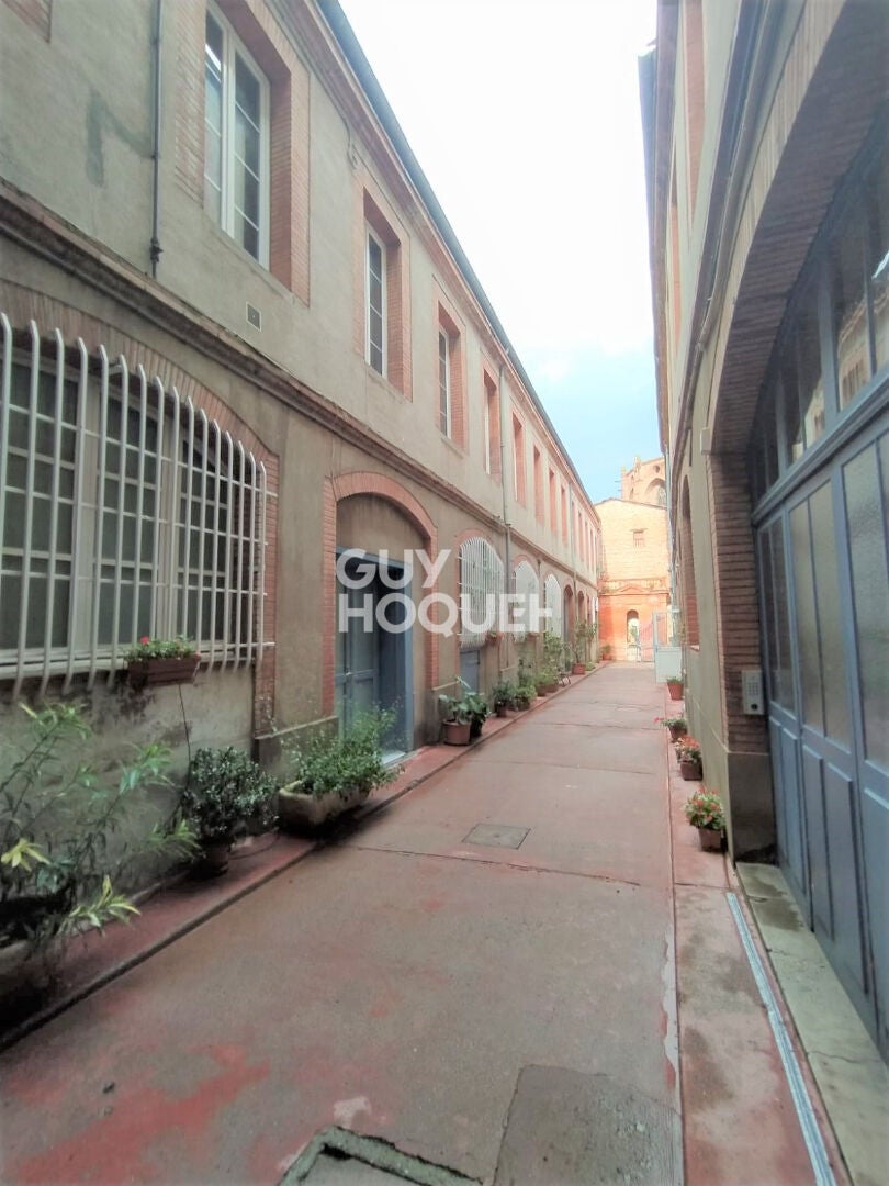 Flat Place d'Assézat in Toulouse