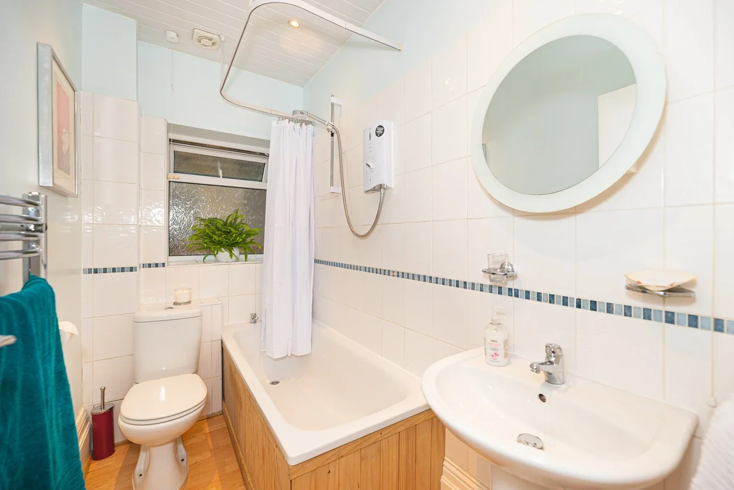 Flat Tierney Road in Greater London