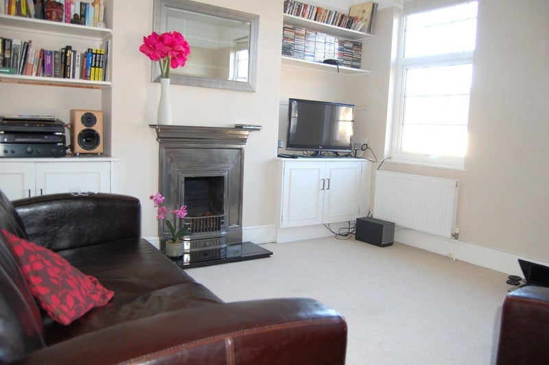 Room Swaby Road in Greater London