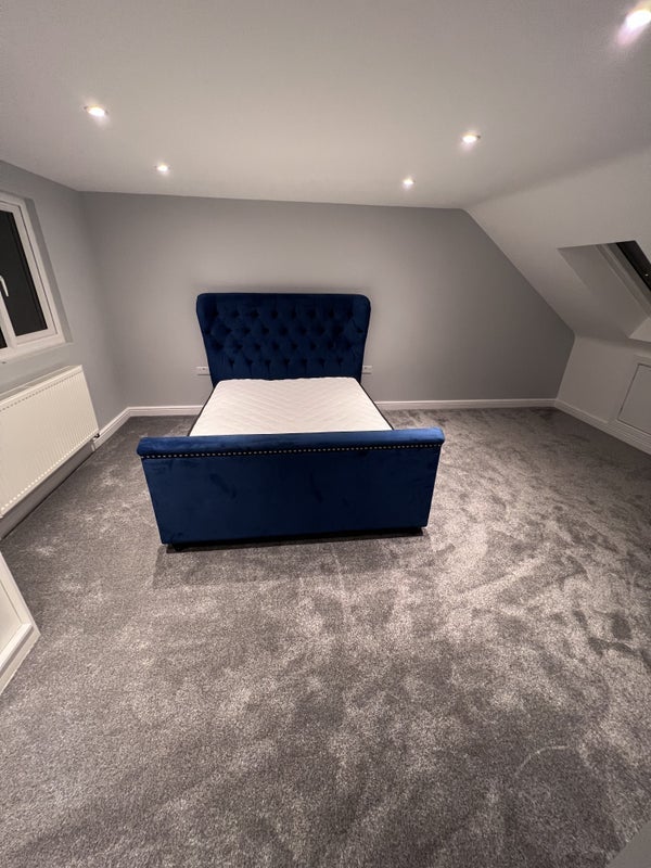 Room Short Close in Crawley