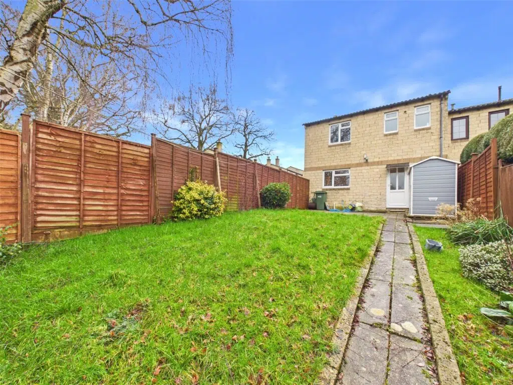 House Starling Court in Stonehouse