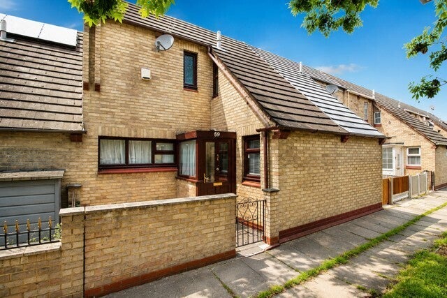 House Broomfields in Basildon