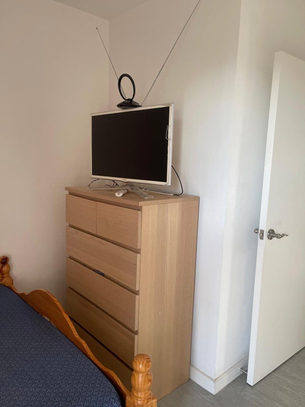 Room Scena Way in Greater London