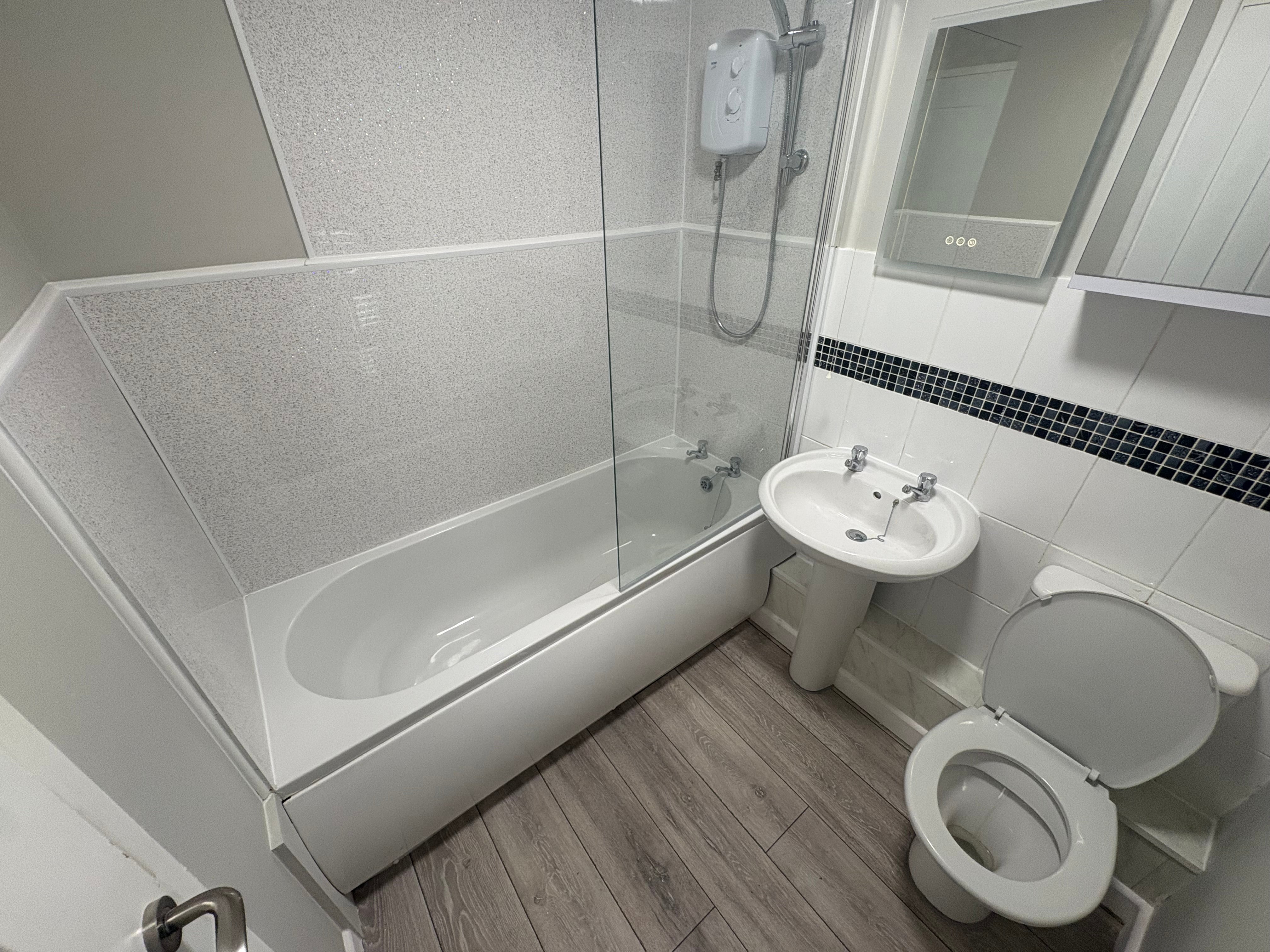 Flat Ffordd Cynghordy in Tregof