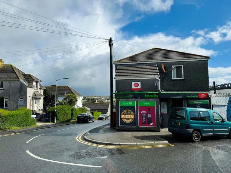 Flat Polwhaveral Terrace in Falmouth