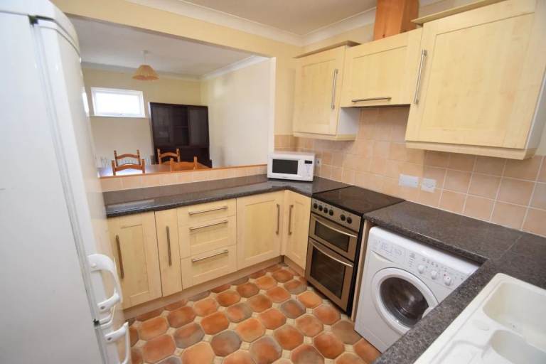 Flat Polwhaveral Terrace in Falmouth
