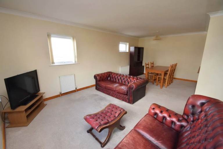 Flat Polwhaveral Terrace in Falmouth