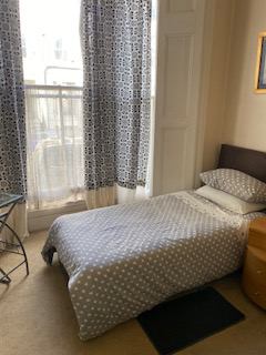 Room Berriman Road in Greater London