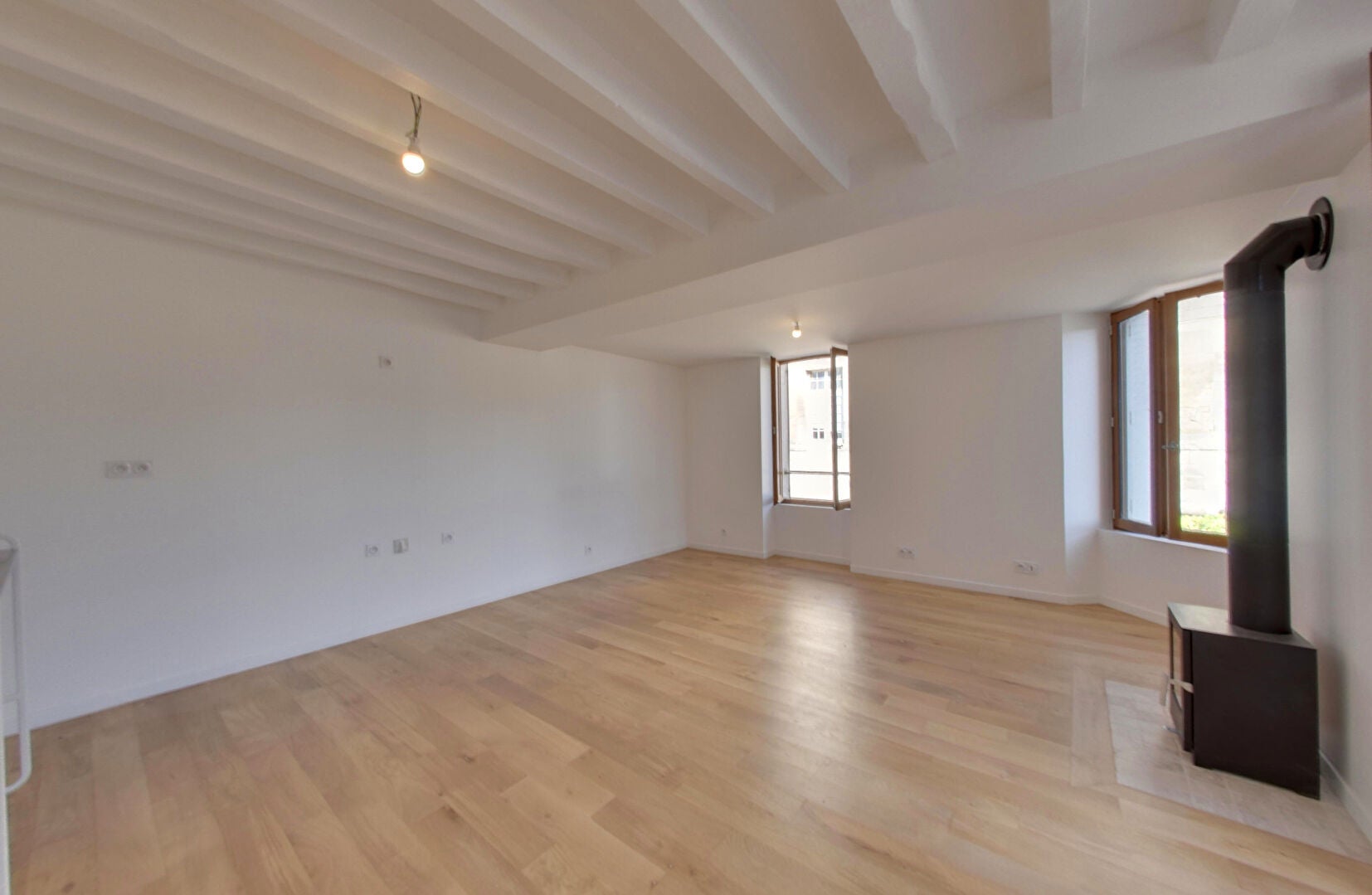 Flat Rue de Druyes in Courson-les-Carrières