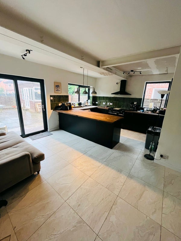 Room Heywood Road in Prestwich