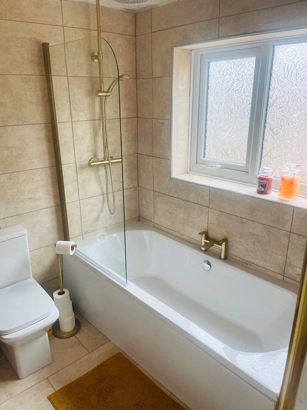 Room Heywood Road in Prestwich